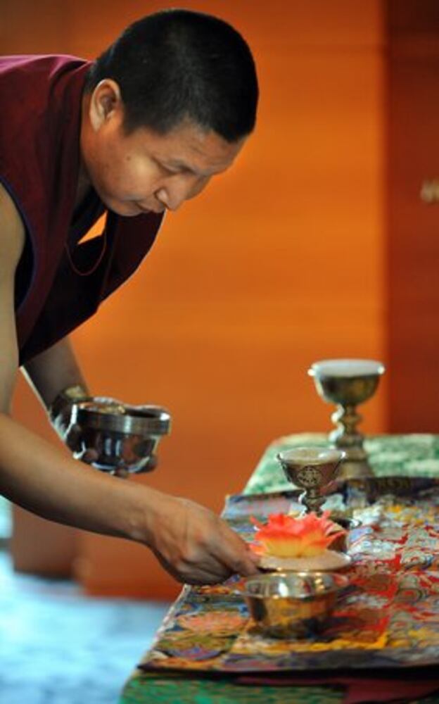 Tibetan monks hold ceremony at Emory