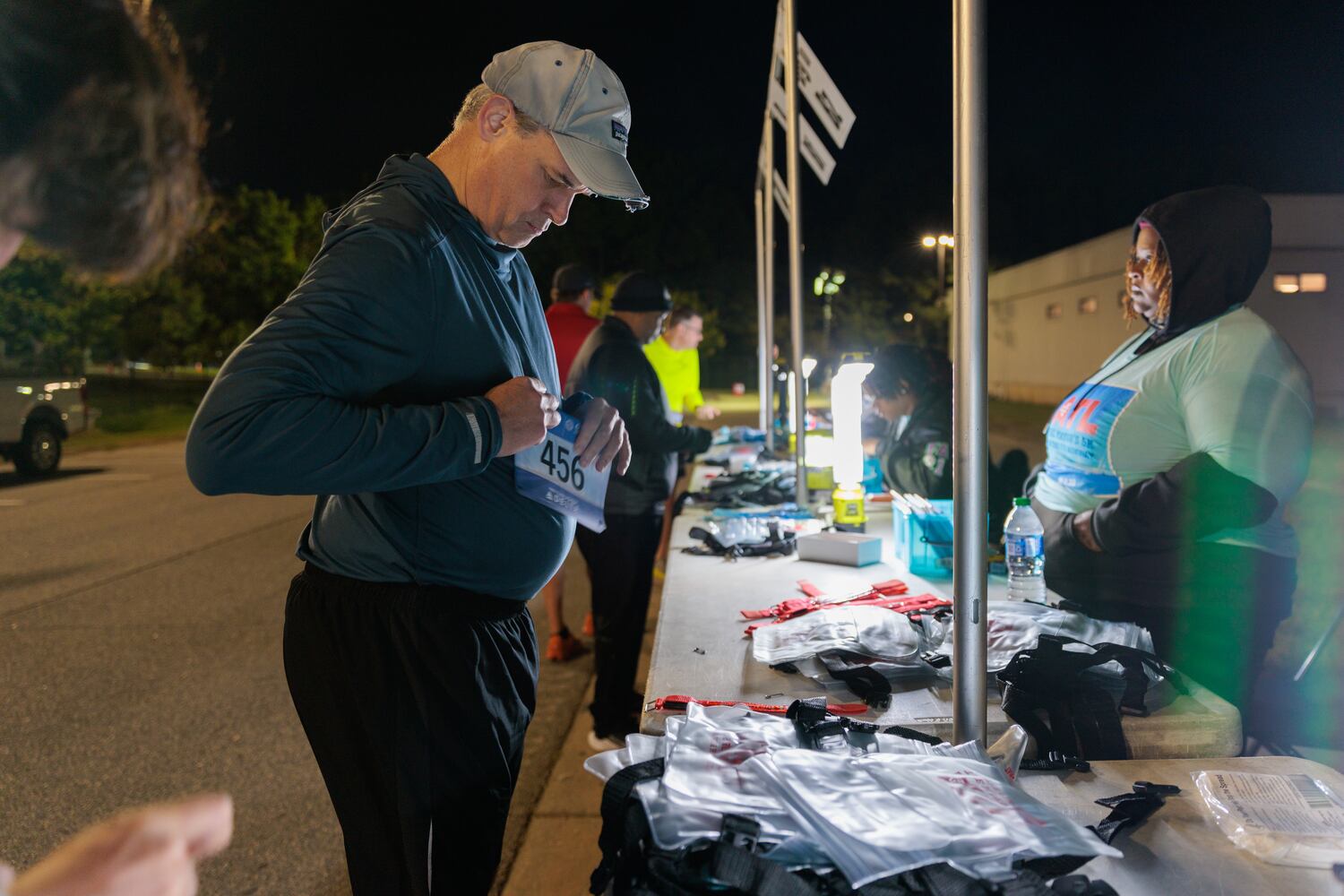 Runners take to Hartsfield-Jackson runway for 5K race
