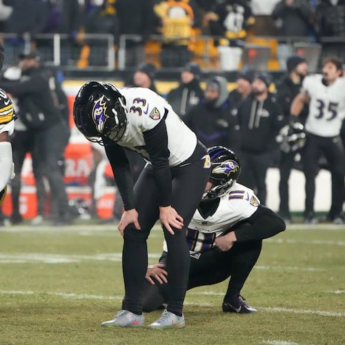 Pittsburgh Steelers safety Jabrill Peppers (40) reacts after Baltimore Ravens kicker Tyler Loop (33) missed a field goal attempt in the second half of an NFL football game against the Pittsburgh Steelers, Sunday, Jan. 4, 2026, in Pittsburgh. (AP Photo/Gene J. Puskar)