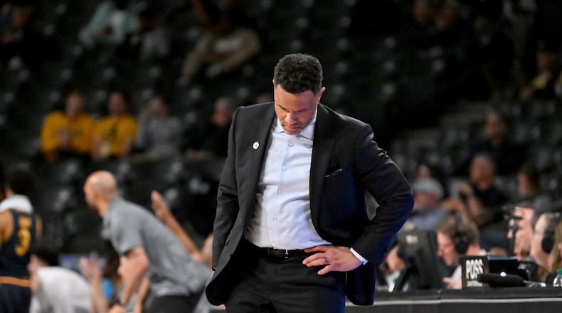 Damon Stoudamire is the latest Georgia Tech coach who hasn’t been able to find the right formula. The Yellow Jackets will finish their season at Clemson on Saturday. (Hyosub Shin/AJC)