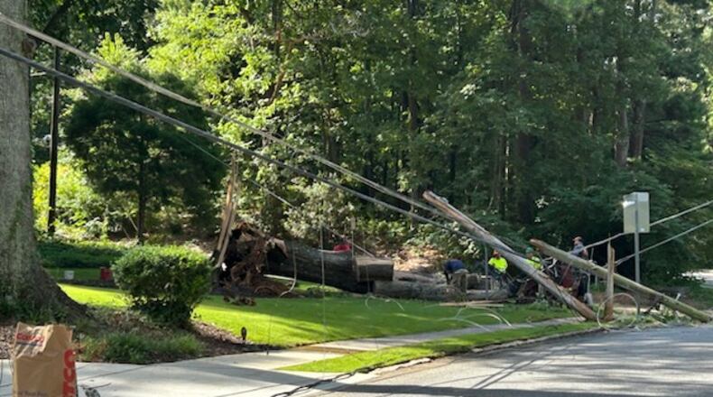 A fallen tree on Alderbrook Road in DeKalb County caused a power disruption at Sagamore Hills Elementary School. (Courtesy of DeKalb County School District)