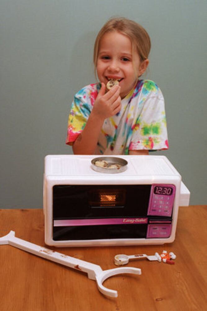 Remembering the Easy Bake Oven