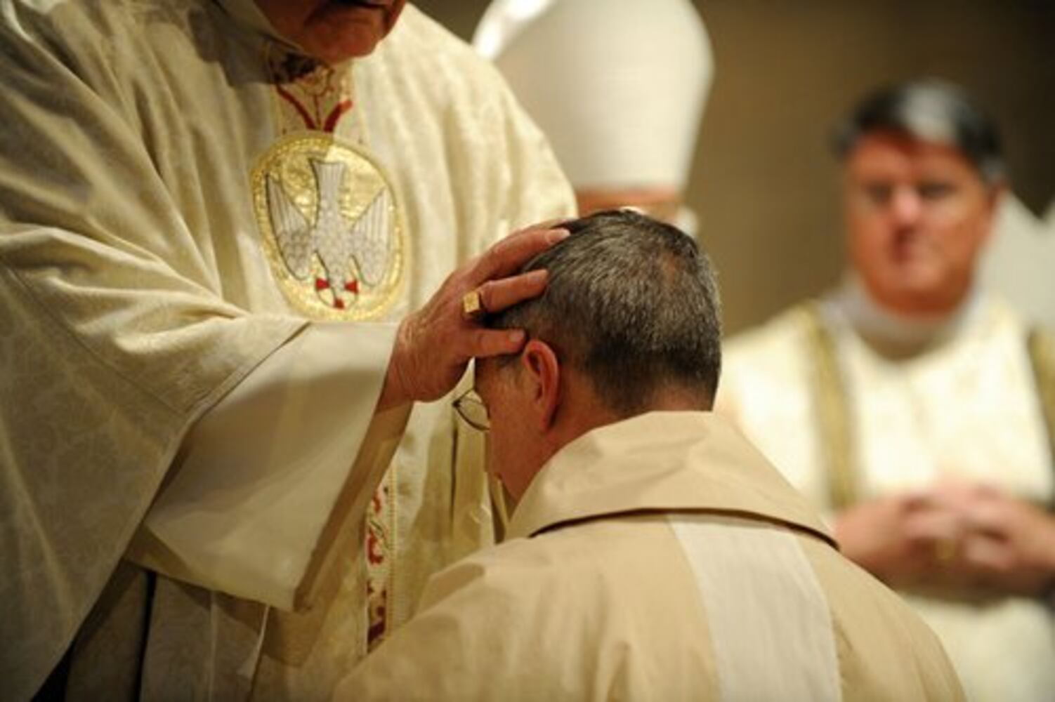 Atlanta archbishop ordains Latino bishop