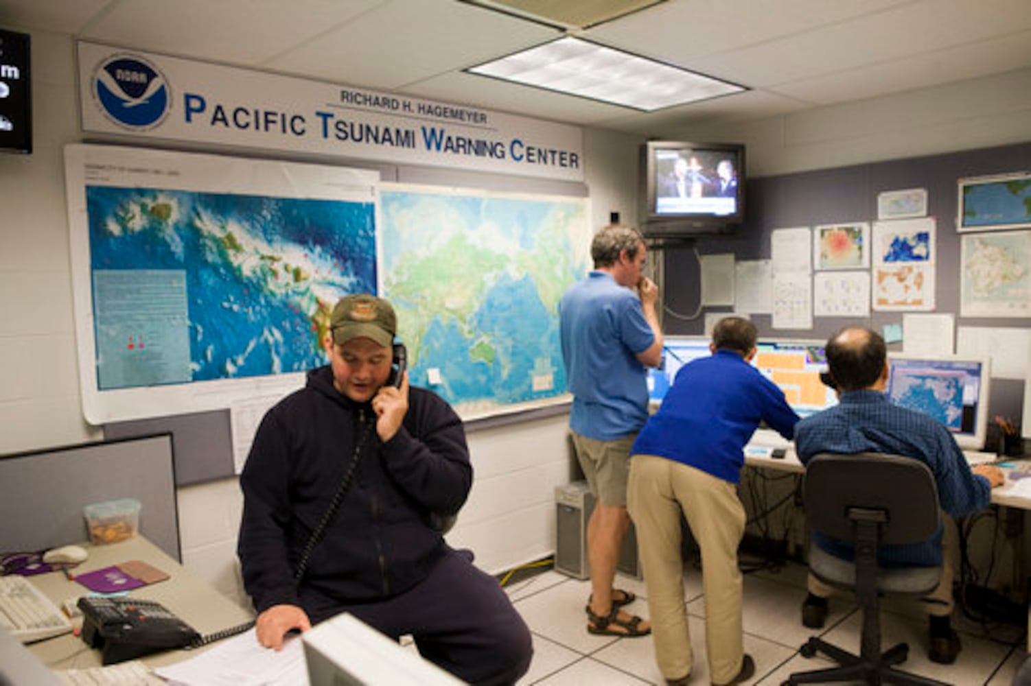 Tsunami warning in Hawaii