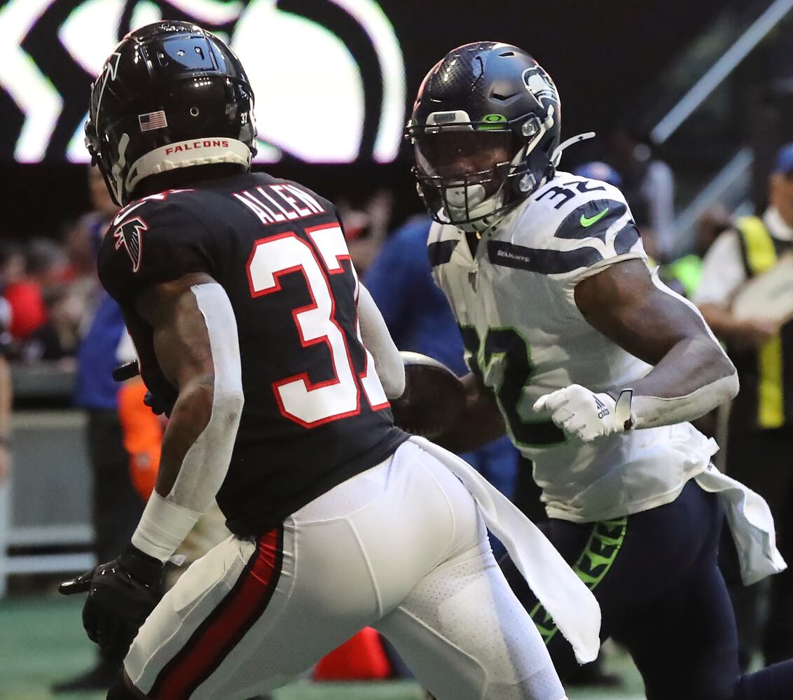 Photos: Falcons host Seahawks, look to end losing streak