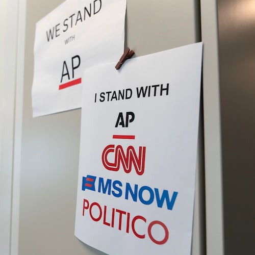 A sign in support of news outlets is seen at the White House press room, Sept. 19, 2026, in Washington. (AP Photo/Jose Luis Magana)