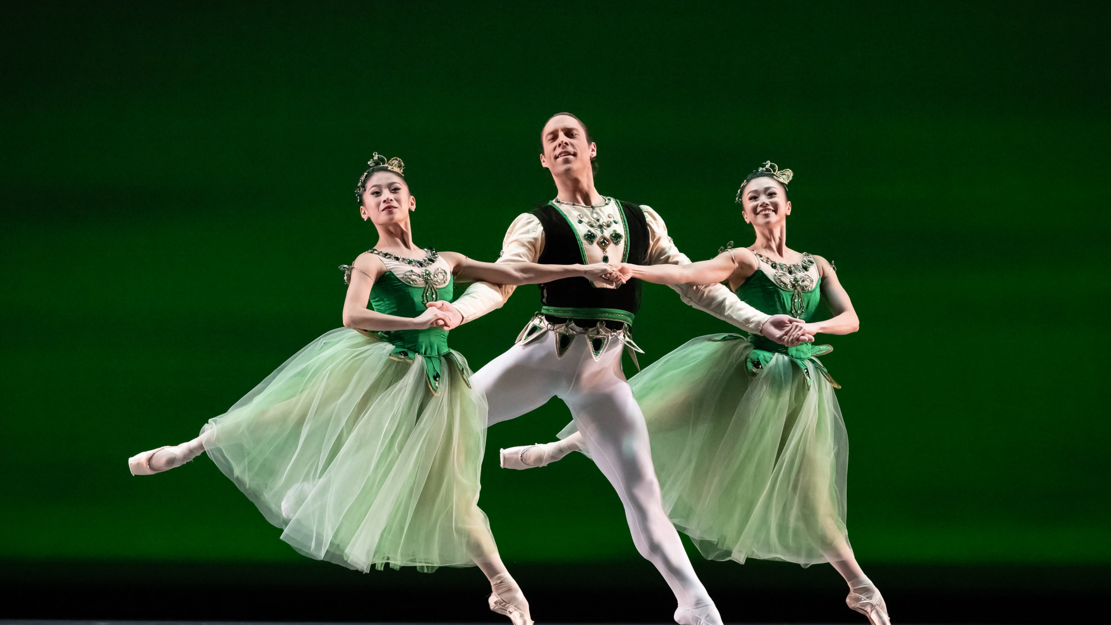 Atlanta Ballet will open its 2025-26 season with George Balanchine's "Emeralds" as part of a triple bill featuring works by Balanchine and New York City Ballet’s resident choreographer Justin Peck. (Courtesy of Hiromi Platt Photography/Cincinnati Ballet)