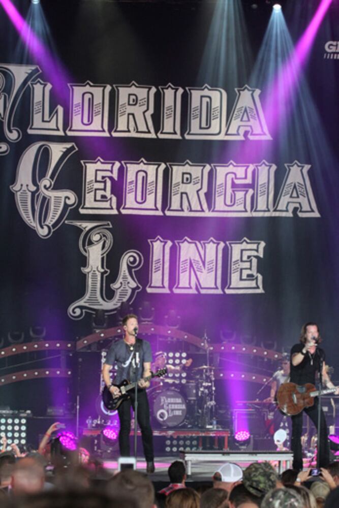 Luke Bryan, Florida Georgia Line play Lakewood