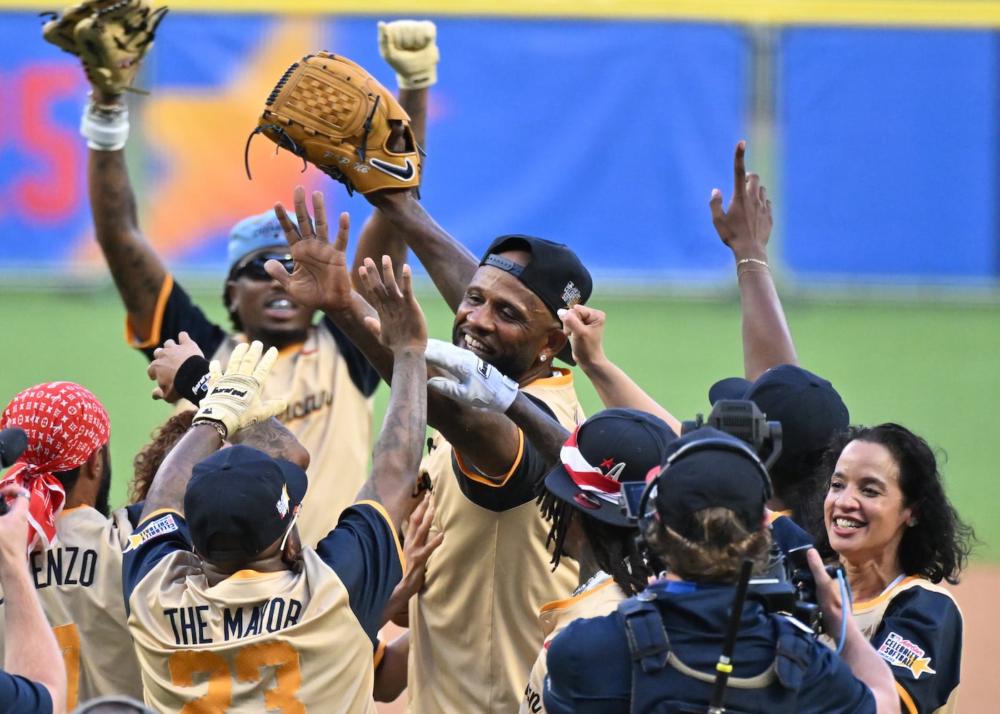 PHOTOS: Futures and Celebrity softball