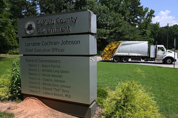 A DeKalb County garbage truck leaves Renewable Fuels Facility at the Seminole Road Municipal Landfil in Decatur this week. (Hyosub Shin/AJC)