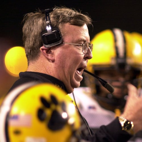 Valdosta coach Mike O'Brien, photographed in 2001. His team was on the losing end of a penetration-decided overtime against Lowndes in 2000. (Joey Ivansco/AJC 2001)