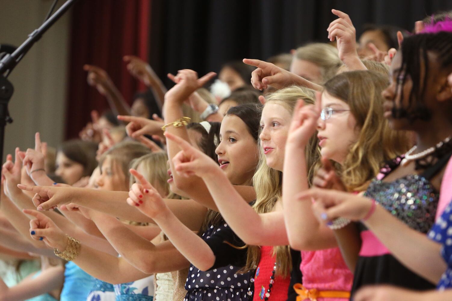 Summit Hill Elementary School holds celebration for departing fifth-graders