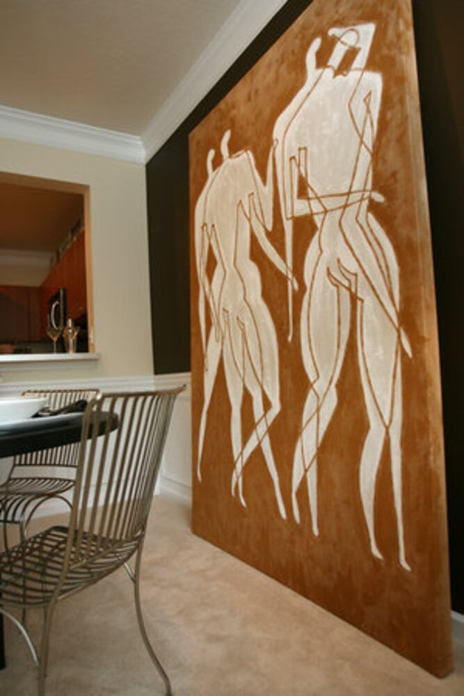 Designers face-off in $10,000 decorating challenge