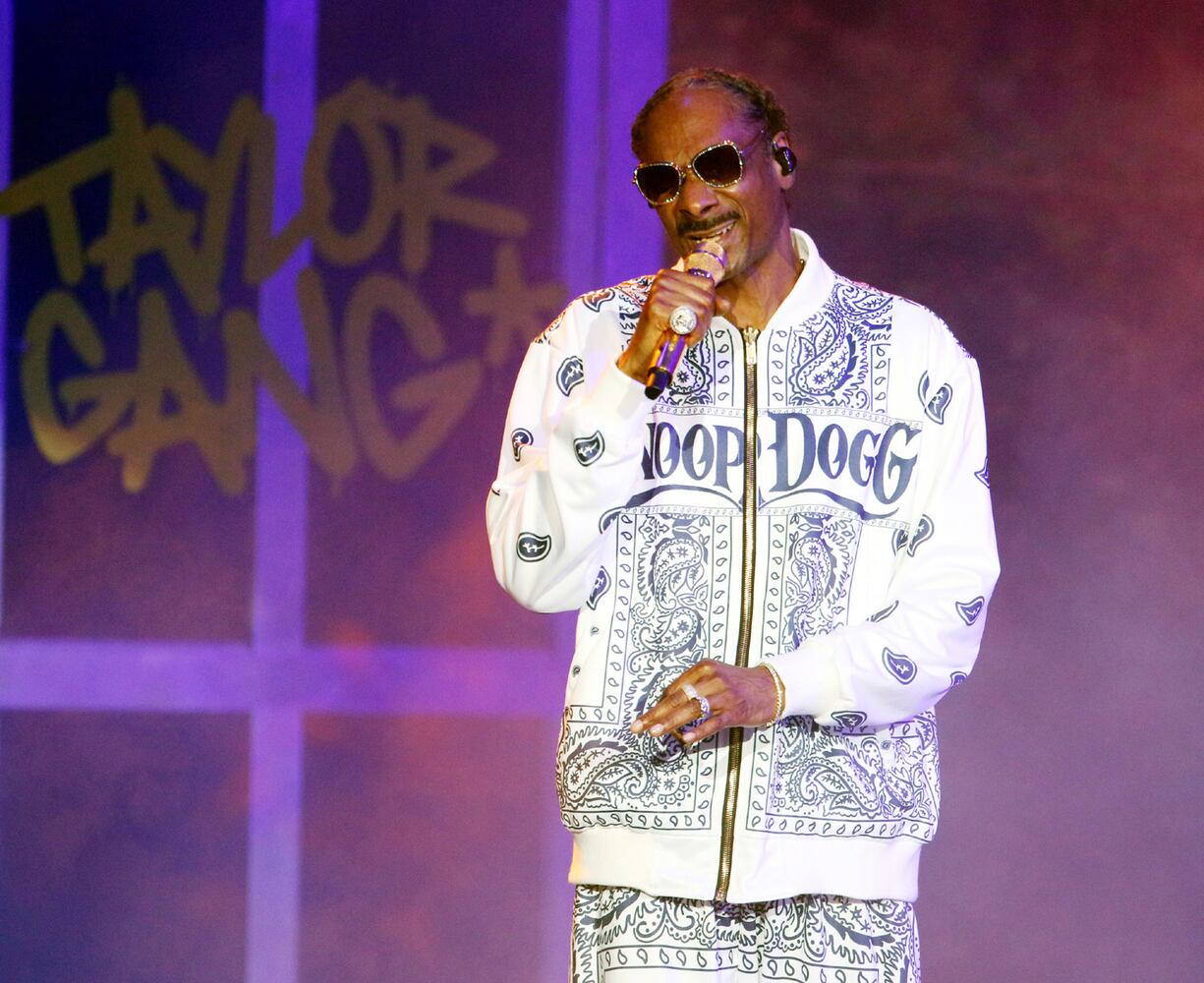 Snoop Dogg performs "The Next Episode"
Snoop Dogg brought his High School Reunion Tour to Lakewood Amphitheatre on Wednesday, August 9, 2023. Additional acts included Wiz Khalifa, Too $hort, Warren G, Berner and DJ Drama.
Robb Cohen for the Atlanta Journal-Constitution