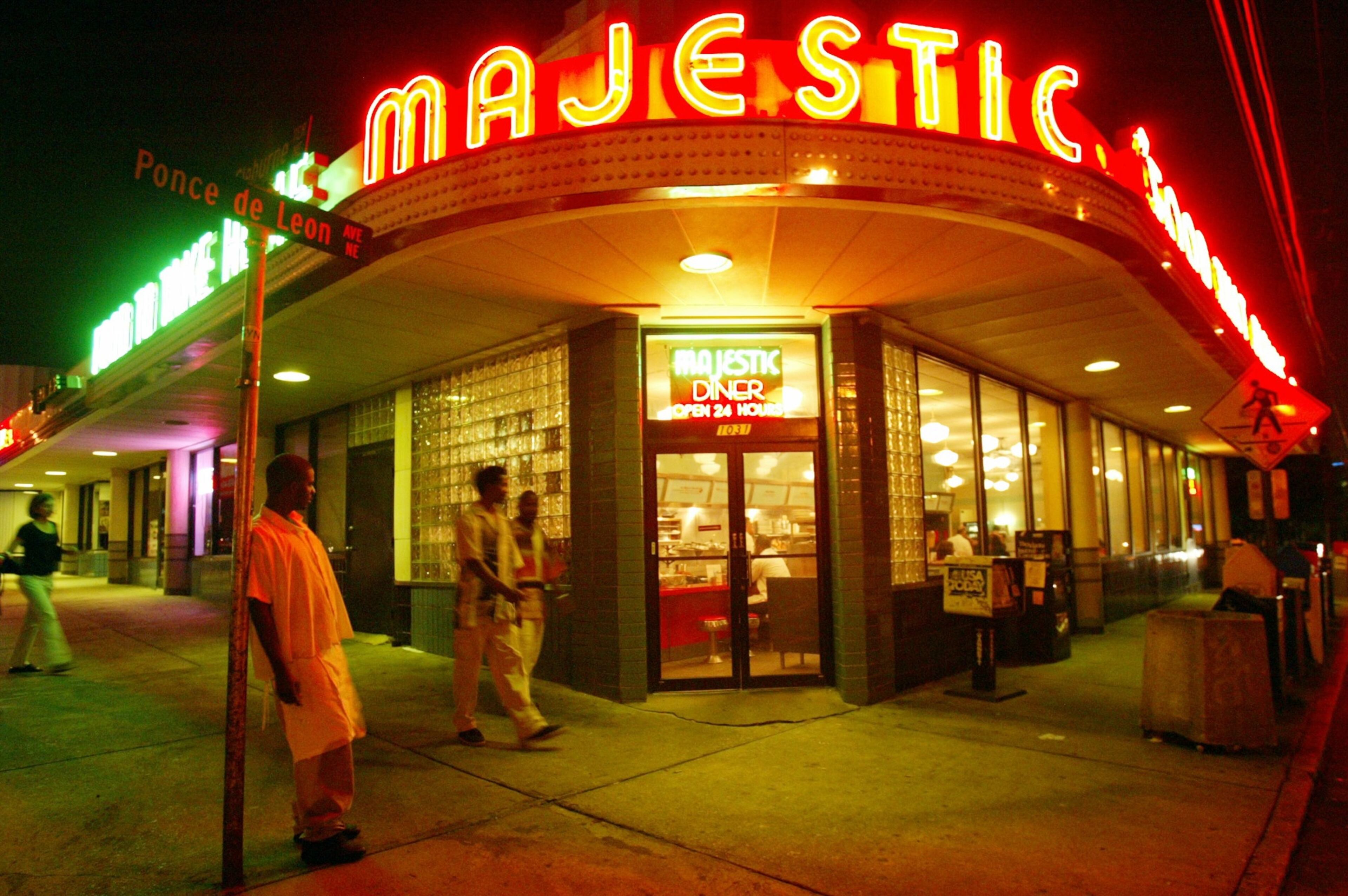 Flashback Photos: Plaza Drugs and Majestic Diner