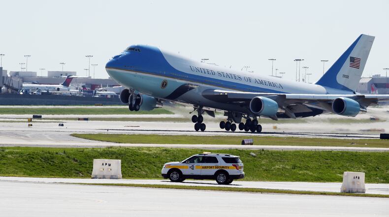 MARCH 29, 2016 ATLANTA President Obama departs Atlanta headed back to Washington DC, aboard Air Force One, Tuesday, March 29,2016. Obama left Atlanta following his address to the National Rx Drug Abuse & Heroin Summit in Atlanta. His speech follows the release of highly publicized safety recommendations on pain medicine from the Centers for Disease Control and Prevention. The U.S. is now struggling with a prescription pain killer and heroin overdoes epidemic that killed more than 28,000 people in 2014, more than any year on record. At least half of those deaths involved prescription pain relievers. And the South has the highest number of deaths. Obama has requested $1.1 billion in new funding for drug abuse treatment.KENT D. JOHNSON/ kdjohnson@ajc.com
Taken on Tue, March 29, 2016 with NIKON D4S, on Shutter Priority, 1/2500 sec, 400mm, f/11, 500 ISO