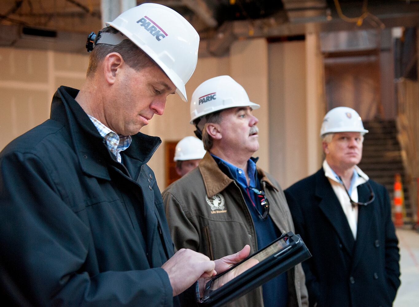 Braves executives tour St. Louis Cardinals’ stadium