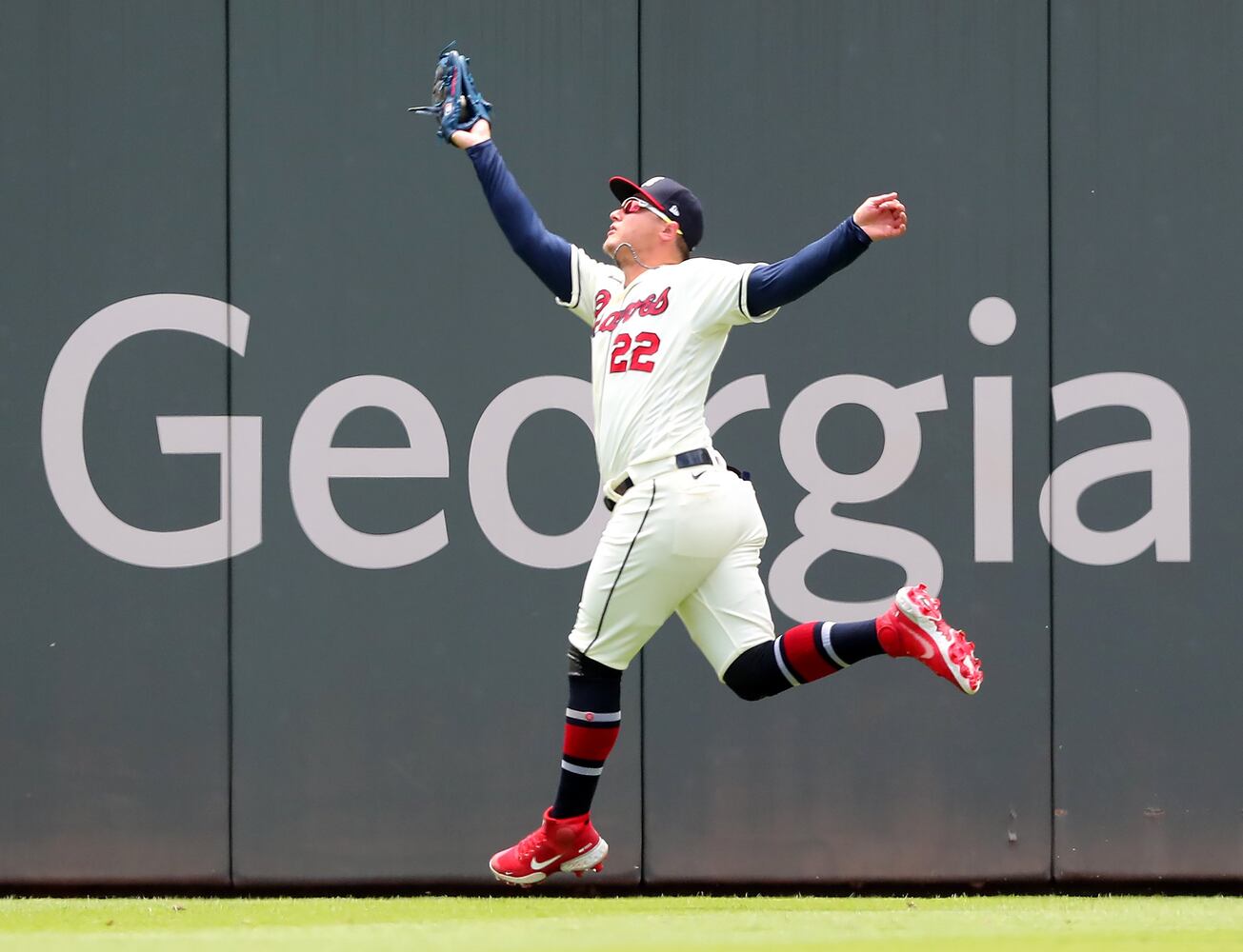 BRAVES PHOTO