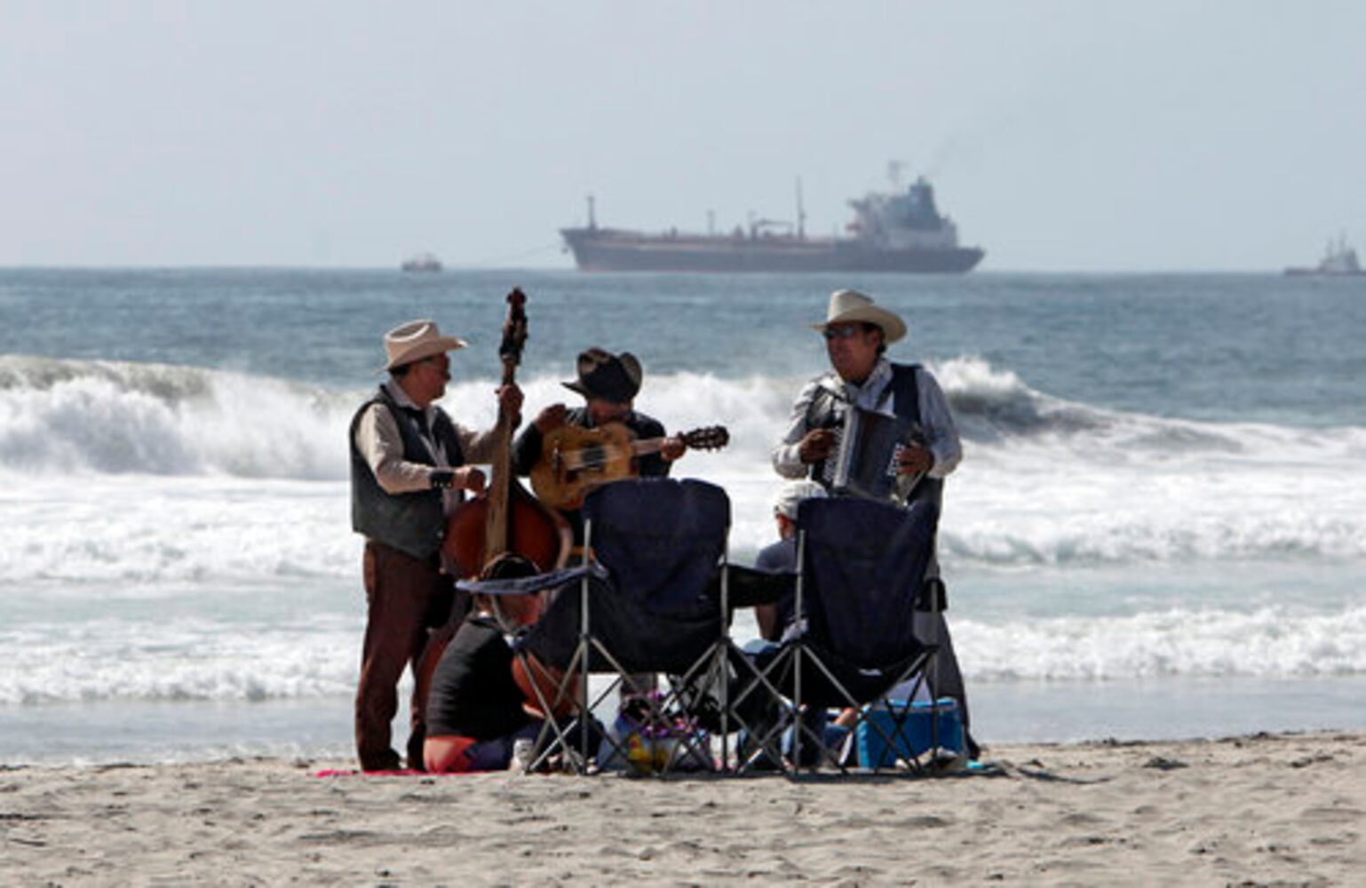 Tourists avoid Mexico travel this spring