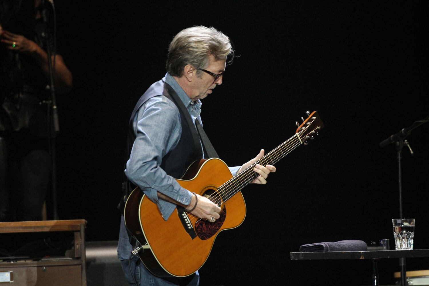 Eric Clapton plays the Gwinnett Center