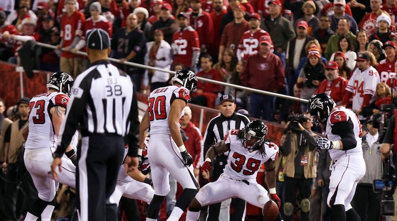 Dec 23, 2013; San Francisco, CA, USA; Atlanta Falcons running back Steven Jackson (39) celebrates after scoring a touchdown against the San Francisco 49ers during the second quarter of the final regular season game at Candlestick Park. Mandatory Credit: Kelley L Cox-USA TODAY Sports