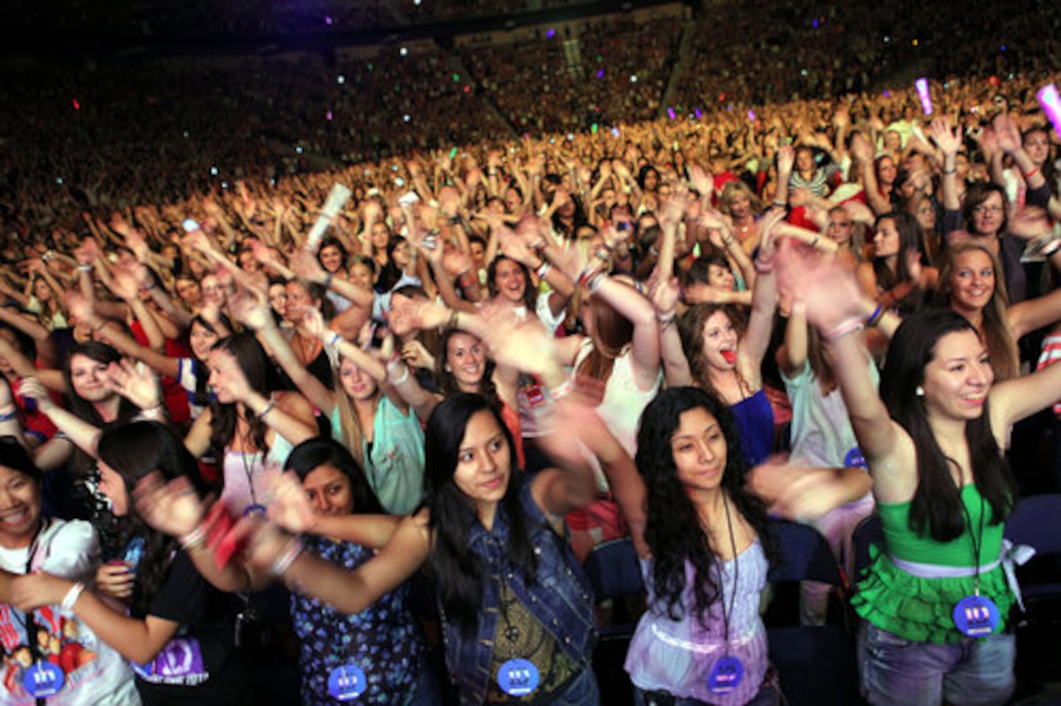 One Direction thrills Gwinnett crowd