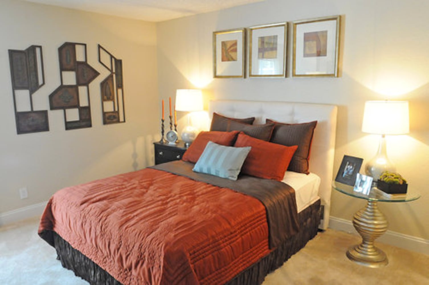 Aviara Oaks apartments