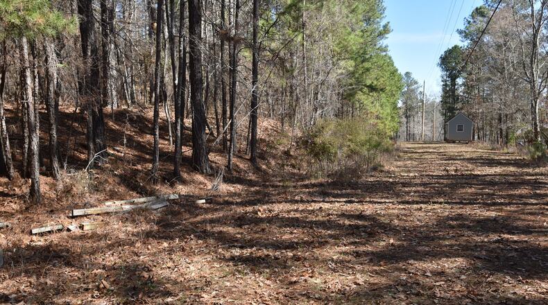 The rural area where Austin Callaway was found in 1940 after he’d been taken from the LaGrange jail by armed men and shot. A local family discovered Callaway and took him to the hospital, where he died. HYOSUB SHIN / HSHIN@AJC.COM