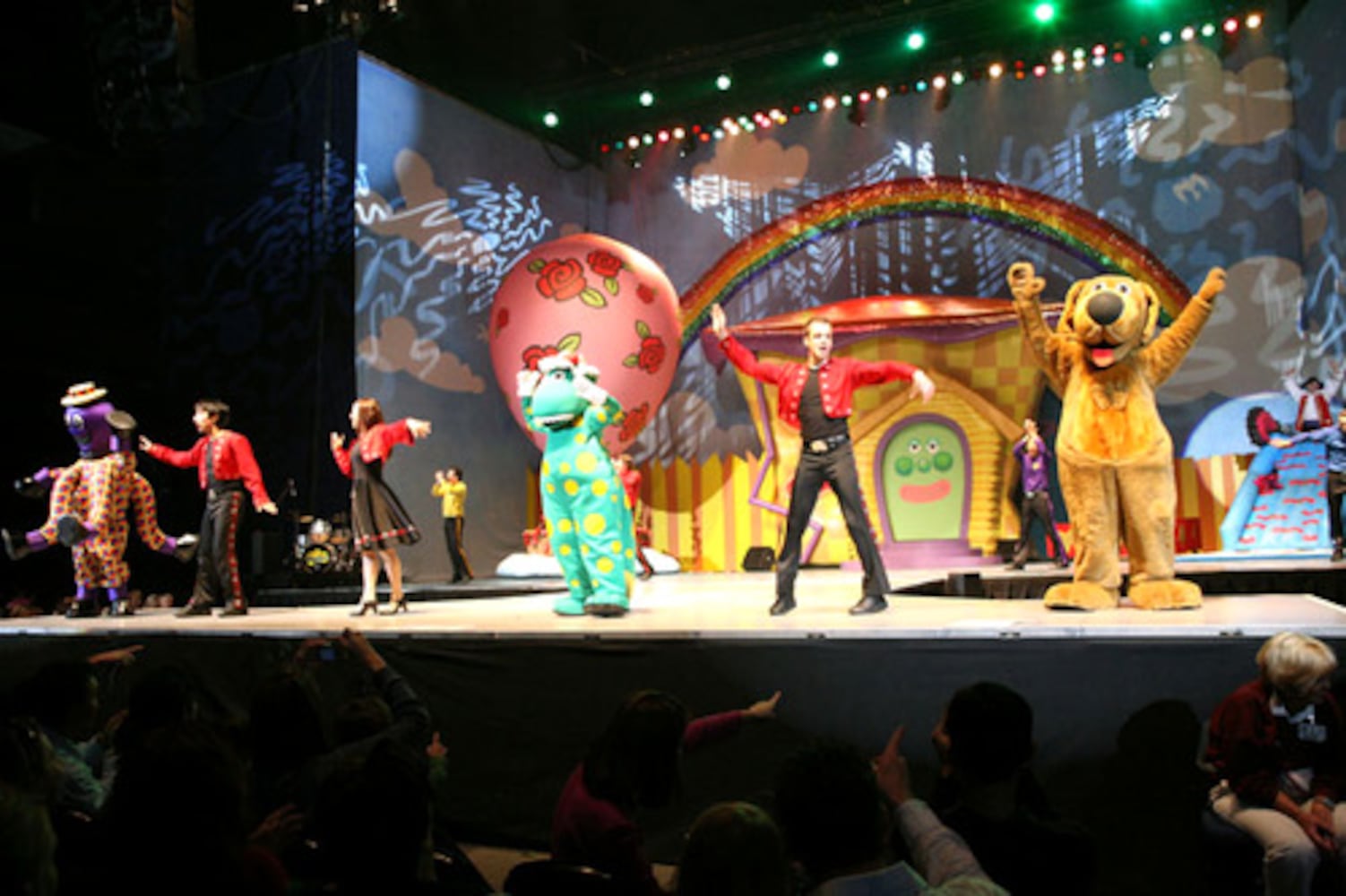 The Wiggles delight tots at Gwinnett Center