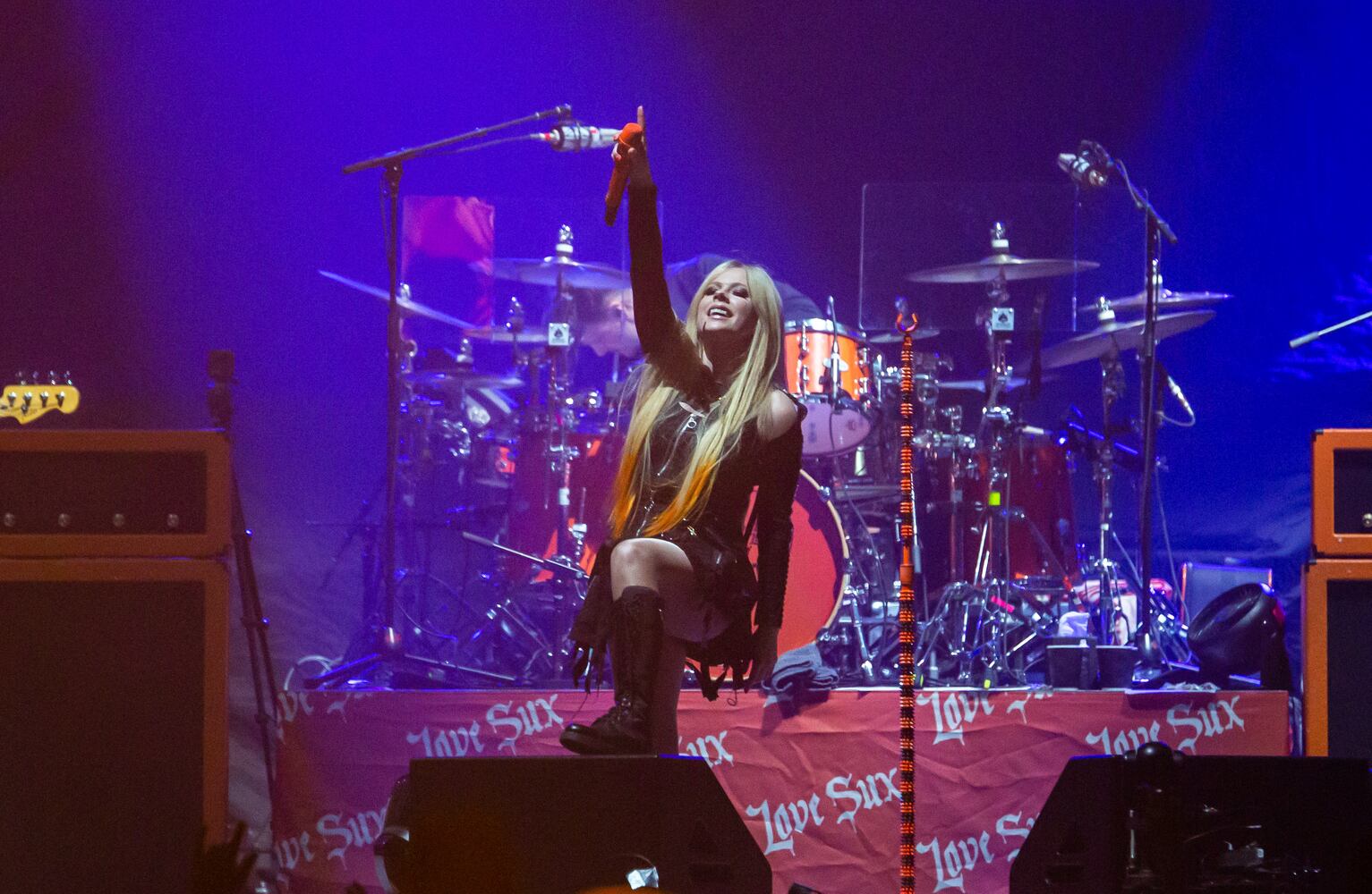 Avril Lavigne opens for Machine Gun Kelly during the Mainstream Sellout Tour at State Farm Arena in Atlanta on Friday, June 17, 2022. (Photo: Ryan Fleisher for The Atlanta Journal-Constitution)