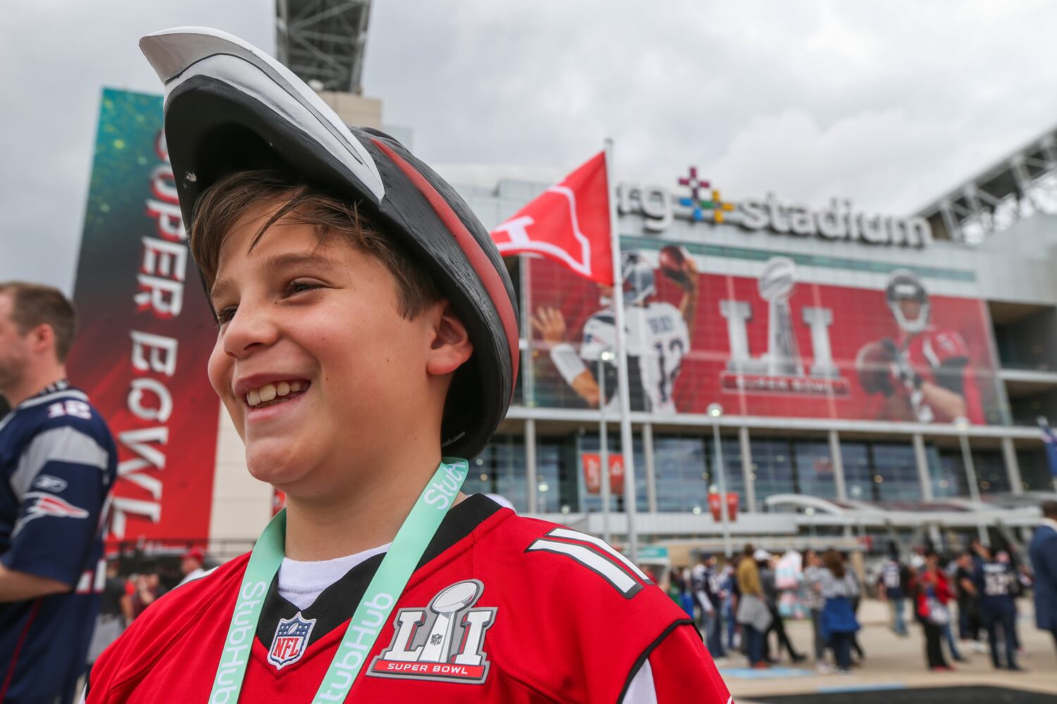 Falcons fans party in Houston on Super Bowl Sunday