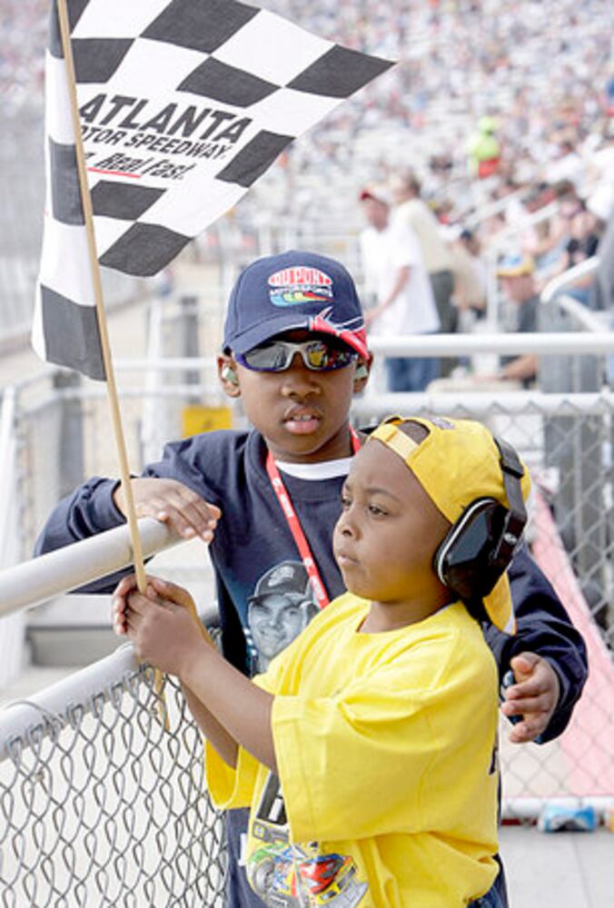 NASCAR: Kobalt Tools 500 at AMS