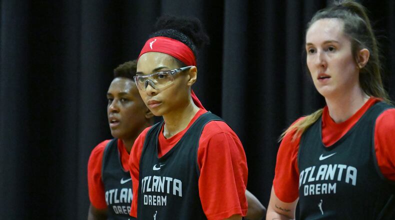 Allisha Gray (center) scored 26 to lead the Dream. File photo by Hyosub Shin / Hyosub.Shin@ajc.com