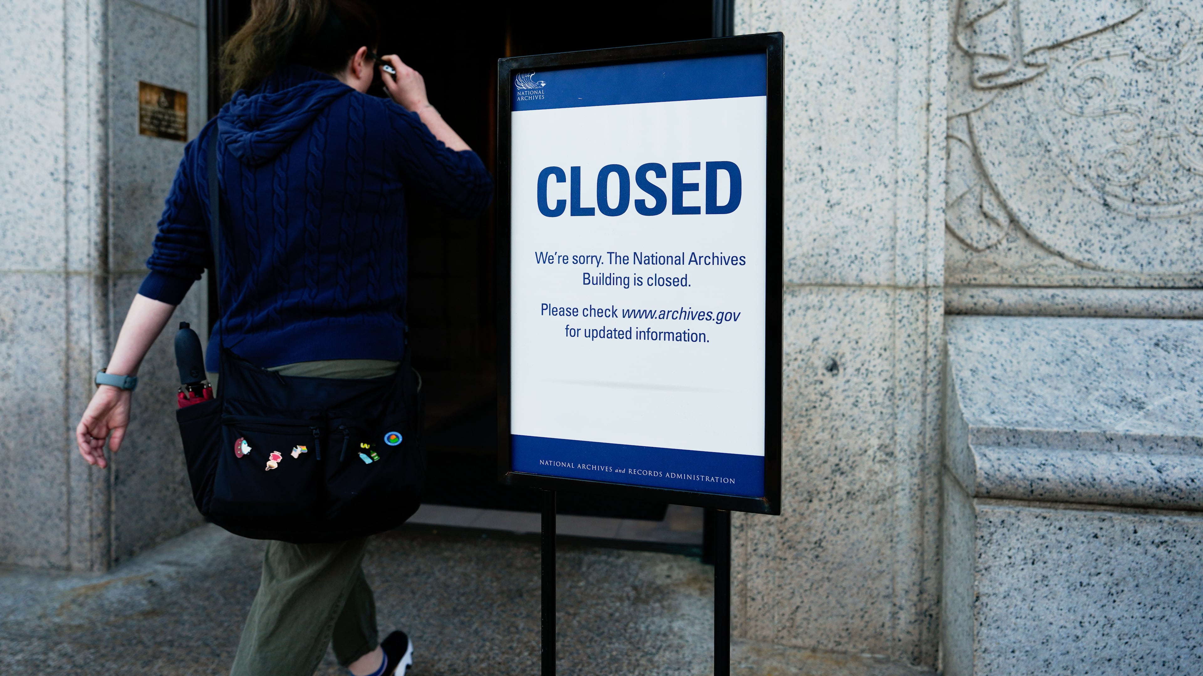A closed sign stands in front of the National Archives on the first day of a government shutdown, Wednesday, Oct. 1, 2025, in Washington. (AP Photo/Julia Demaree Nikhinson)