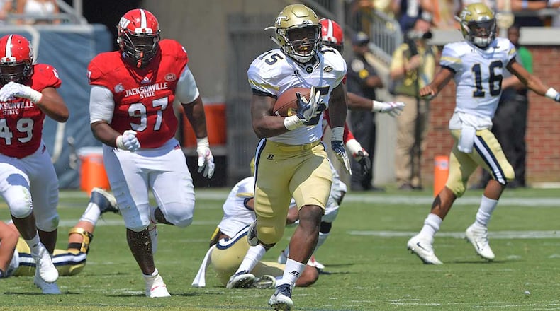 Jerry Howard breaks away for a touchdown in Georgia Tech's 37-10 win over Jacksonville State in the 2017 season opener. (Hyosub Shin/hshin@ajc.com)