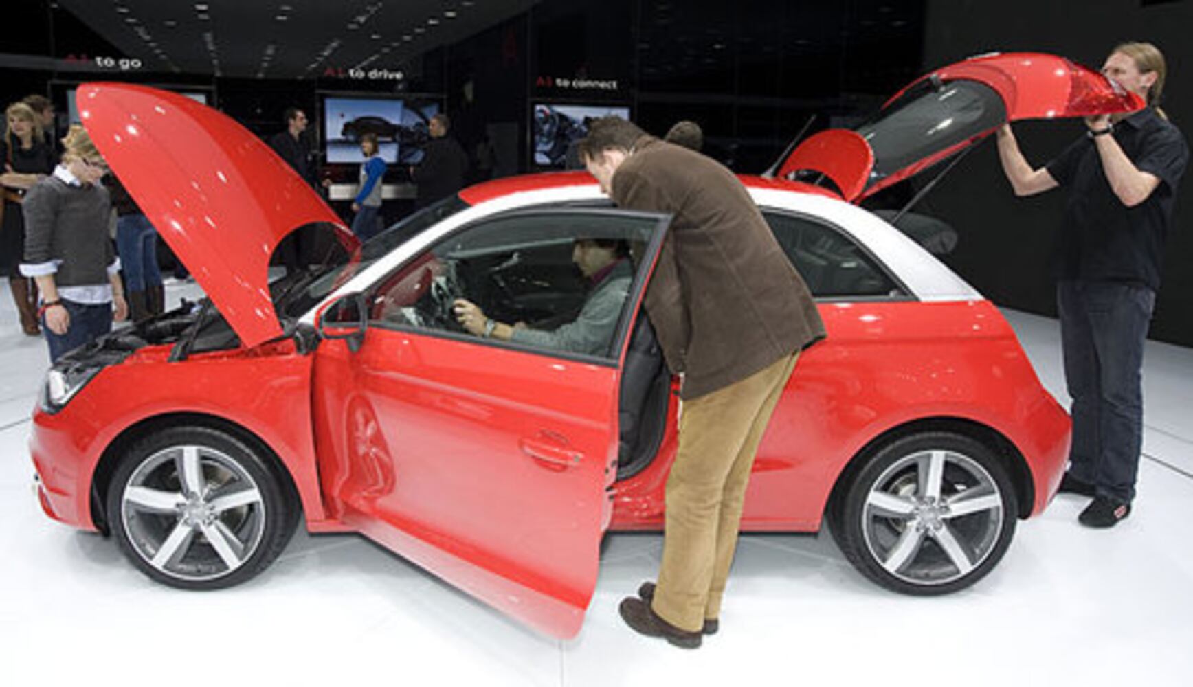 High-tech luxury cars at 2010 Geneva Motor Show