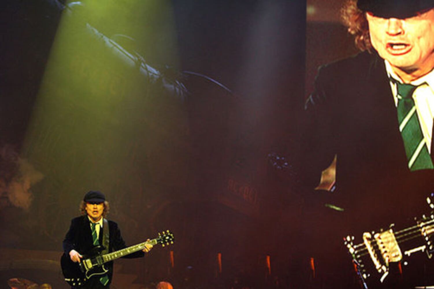 AC/DC rocks Philips Arena