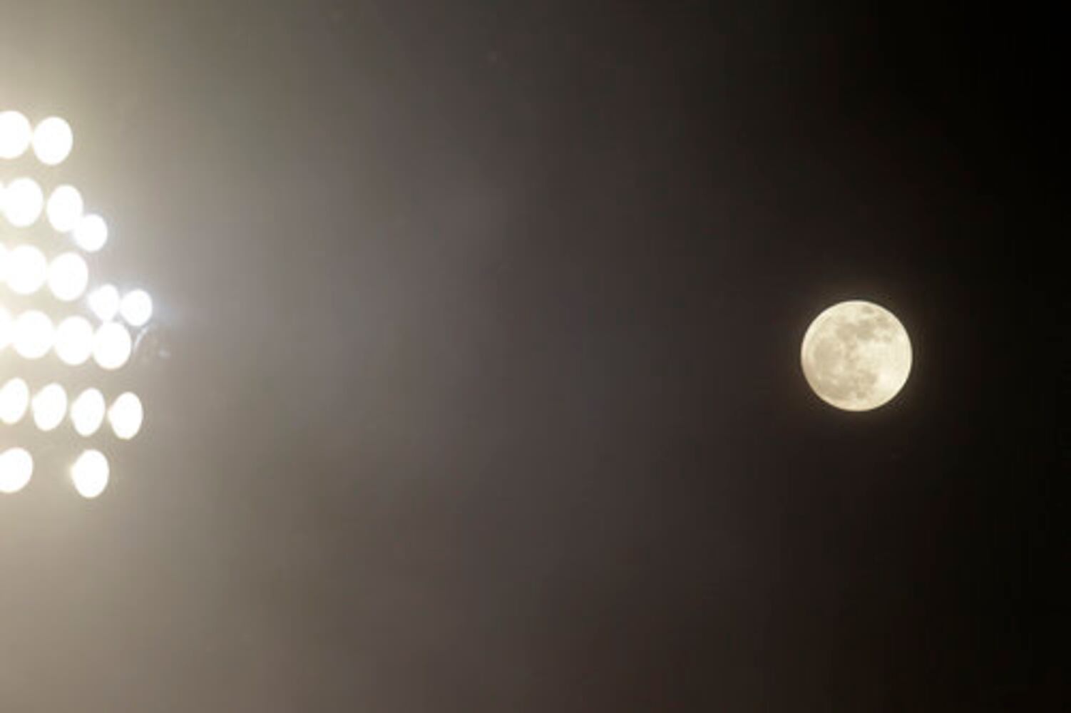 Super moon' glows bright through world