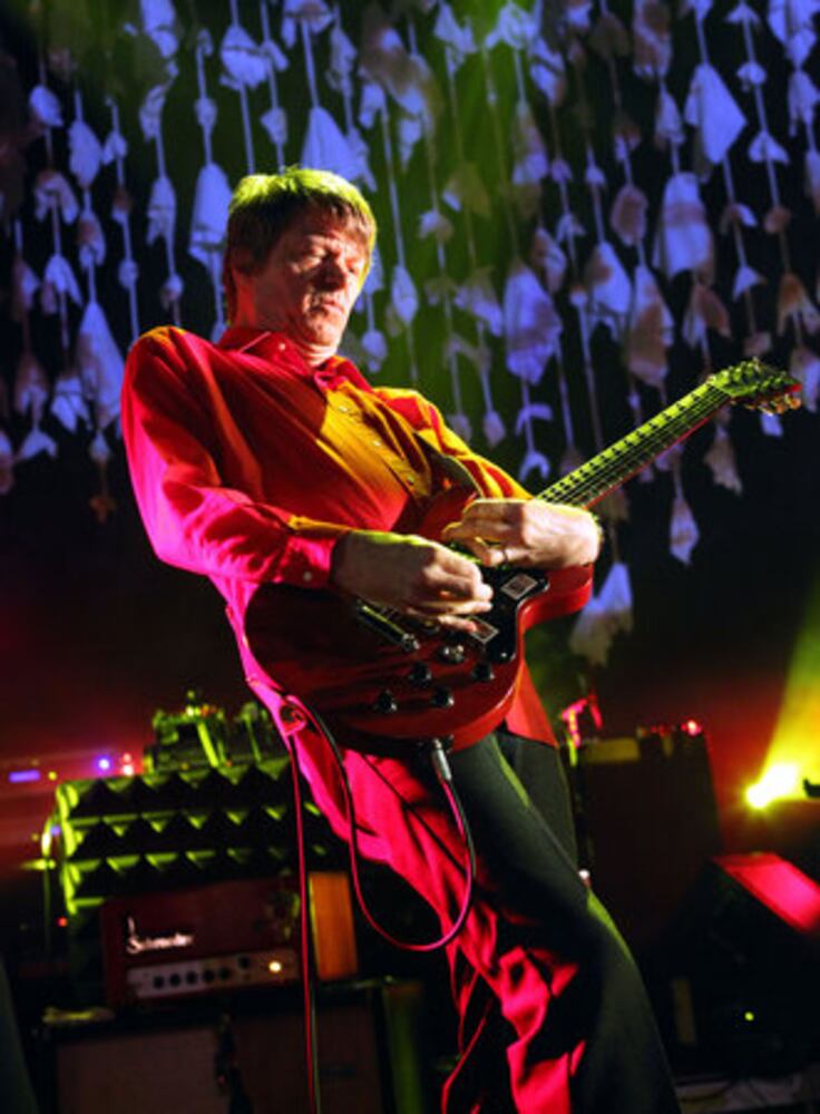 Wilco rocks Cobb Energy Centre