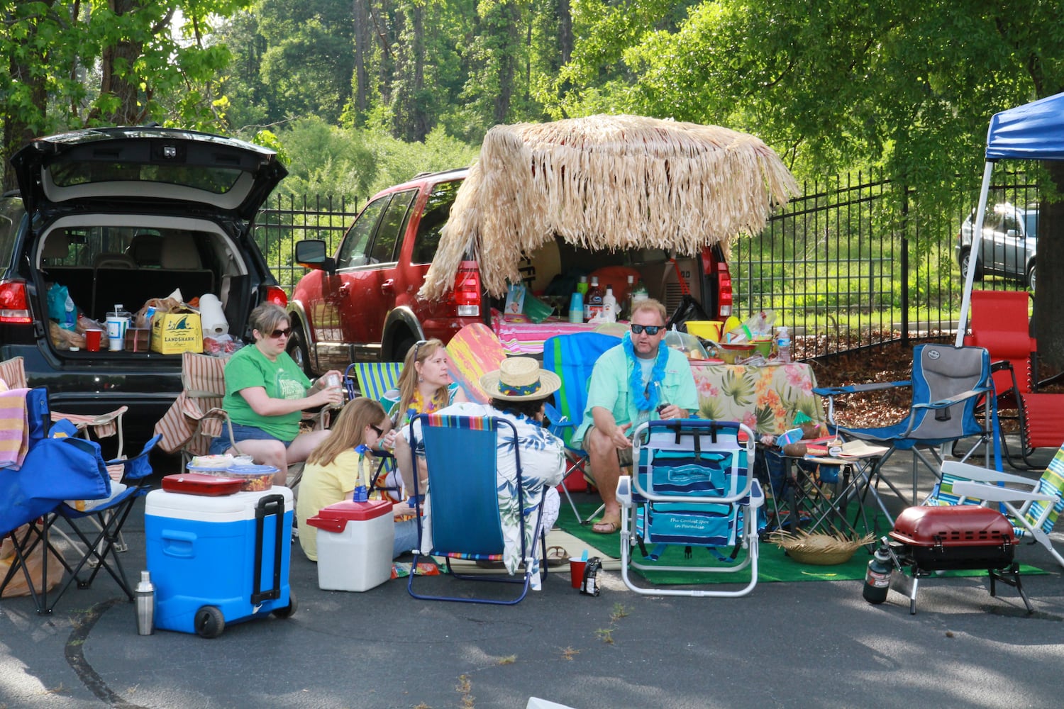 Jimmy Buffett fans gather for Atlanta concert