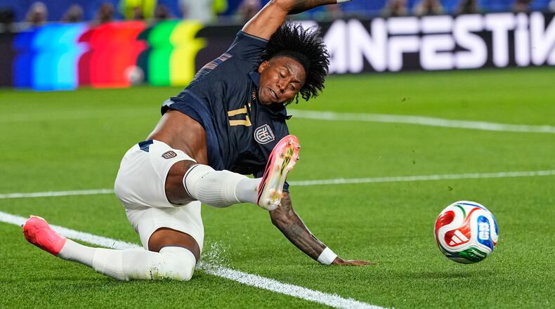 Ecuador's Angelo Preciado (17) clears the ball during the World Cup Group E soccer match between Ivory Coast and Ecuador in Philadelphia, Sunday, June 14, 2026. (AP Photo/Petr David Josek)