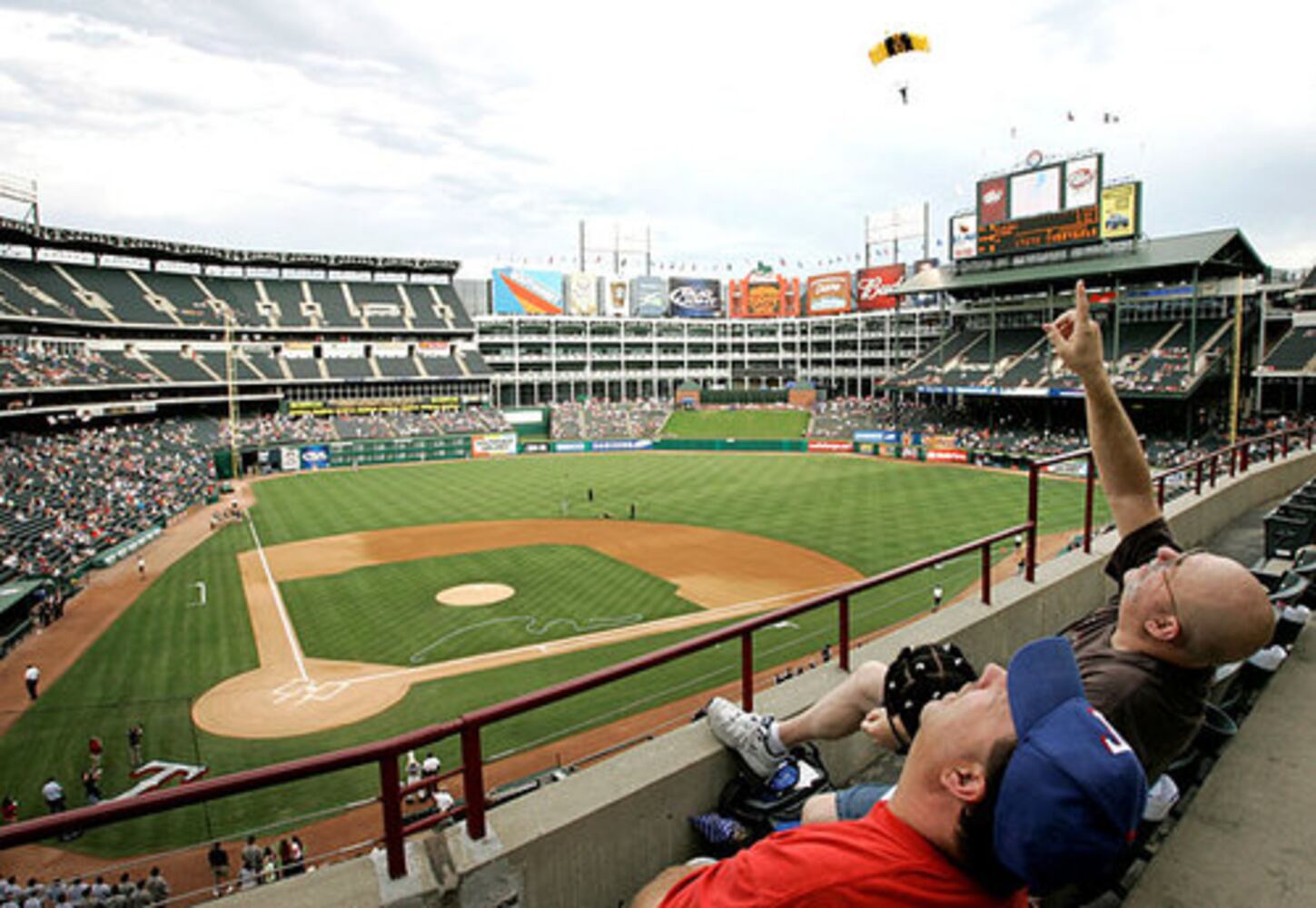 Braves-Rangers: Mark Teixeira is back in Texas