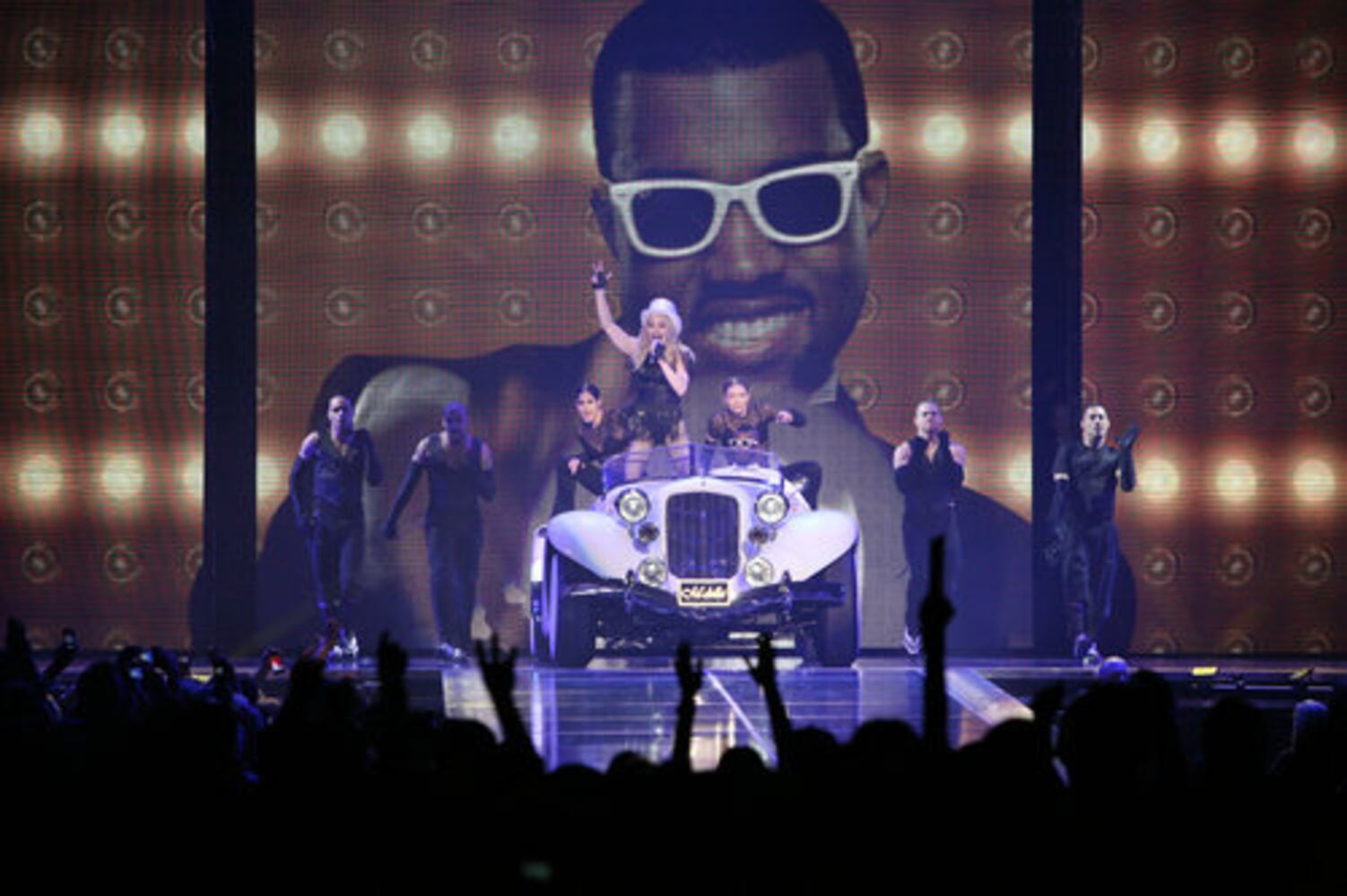 Madonna's 'Sticky & Sweet' tour rocks Philips