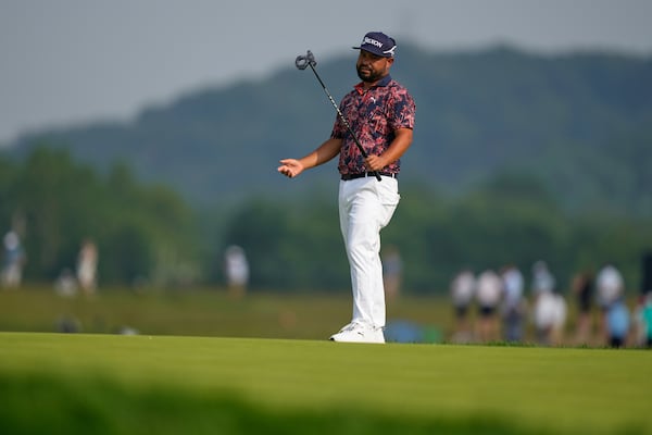 J.J. Spaun reacts after missing a putt on the 15th hole during the second round of the U.S. Open golf tournament at Oakmont Country Club Friday, June 13, 2025, in Oakmont, Pa. (AP Photo/Charlie Riedel)