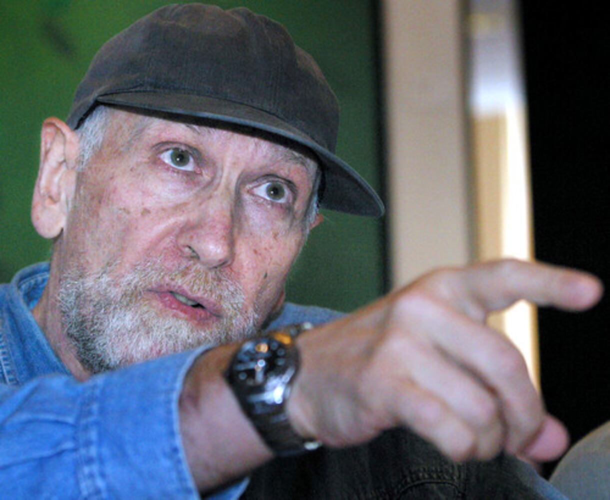 Chess great and enigma Bobby Fischer dies