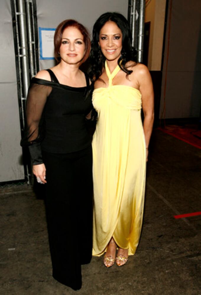 Backstage at "Idol Gives Back"