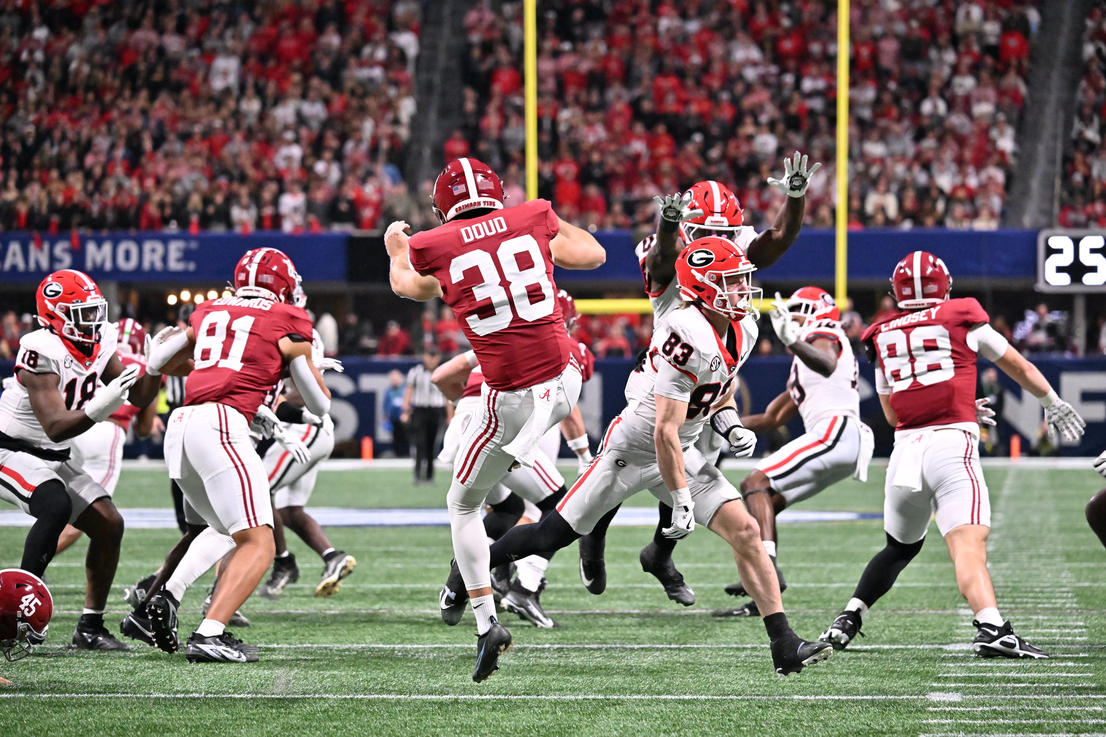 during the SEC Championship Game at Mercedes-Benz Stadium, Saturday, Dec. 6, 2025, in Atlanta. (Hyosub Shin / AJC)