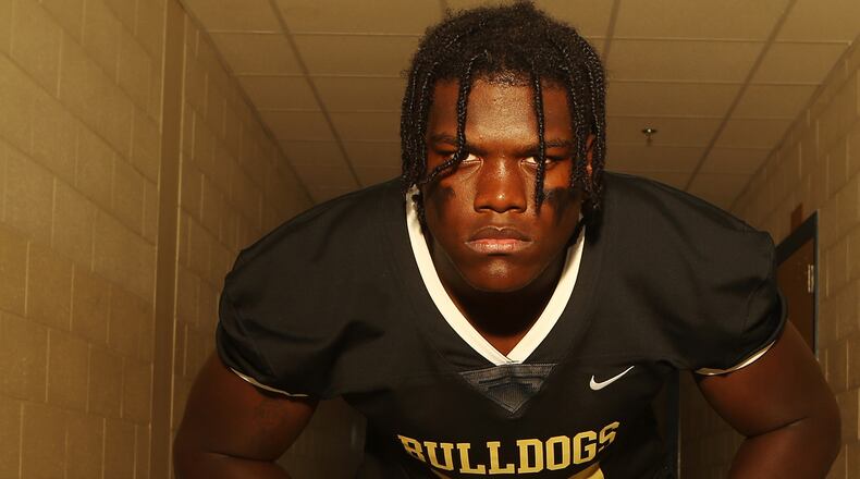 Broderick Jones, offensive tackle for Lithonia high school, has been committed to the Georgia Bulldogs.
