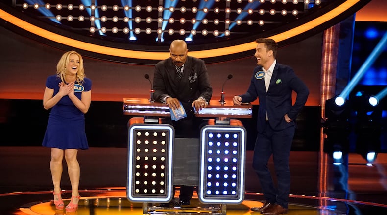 CELEBRITY FAMILY FEUD - "Lance Bass vs Kellie Pickler and Ernie Hudson vs Nene Leakes" - The celebrity families competing to win cash for their charities feature the families from award-winning country music recording artist Kellie Pickler; and Lance Bass, member of the multi-platinum pop boy band *NSYNC. In a separate game, family members from NeNe Leakes, star of ABC's "To Tell the Truth," will compete against the family of actor Ernie Hudson. The second season premiere episode of "Celebrity Family Feud" airs SUNDAY, JUNE 26 (8:00-9:00 p.m. EDT), on the ABC Television Network. (ABC/Kelsey McNeal) KELLIE PICKLER, STEVE HARVEY, LANCE BASS