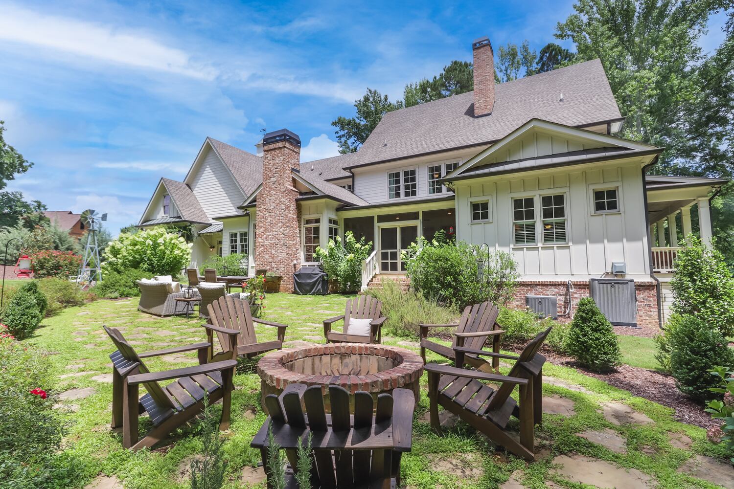 Country music star Jo Dee Messina lists $3 million Atlanta mansion